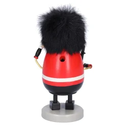 Queens Guard, Smoky
