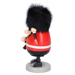 Queens Guard, Smoky